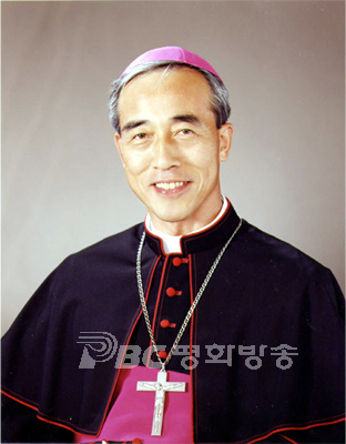 새 주교회의 의장에 강우일 주교 선임 