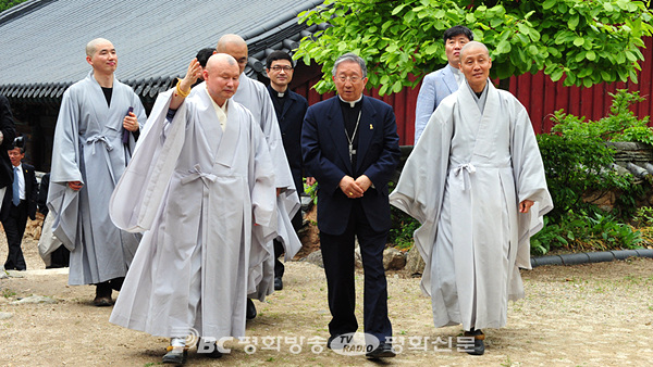 교황청 "그리스도인-불자, 생태 보호 위해 함께 노력해야"