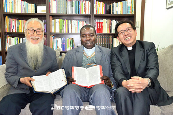 [인터뷰] 이문주 신부 "국제성경사도직후원회, 잠비아 교회에 성경 1만5000부 지원 예정" 
