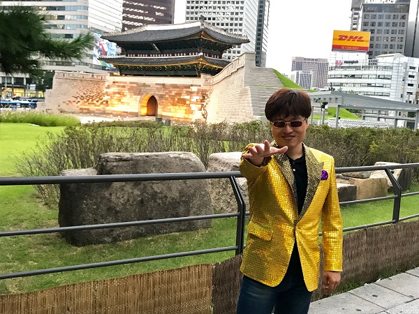 [인터뷰] 계만석 가수 "트로트 성가로 주님 찾을 수 있기를...신자들 호응 많아져"