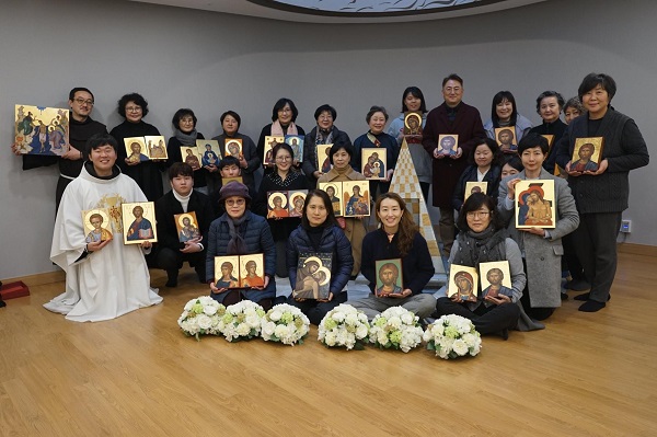 [인터뷰] 오승민 수사 "그림으로 쓰는 성경 `이콘` 통해 하느님 만나길"
