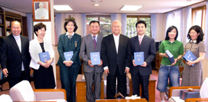 가톨릭 굿뉴스 인터넷 성경쓰기 시상식 ..1등에 김동환씨