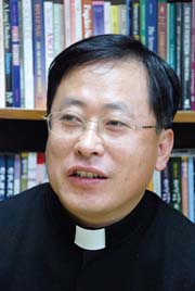 서울 성령쇄신봉사회 대표지도 문종원 신부