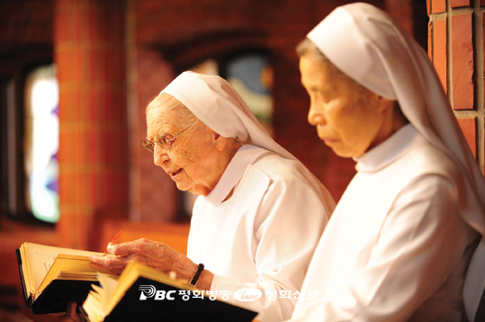 [6ㆍ25 전쟁 발발 60주년 특집]옥사덕 수용소 생존자 벨트비나 체사르 수녀를 만나다.
