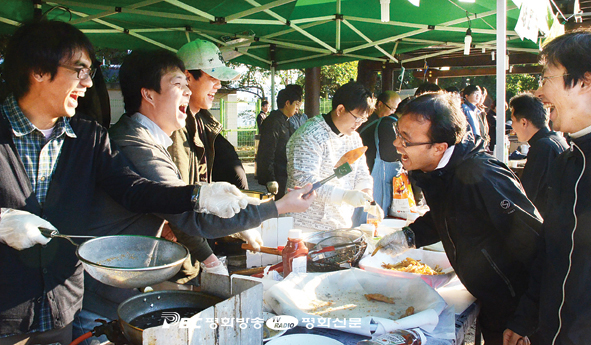 신학생도 축제는 즐거워