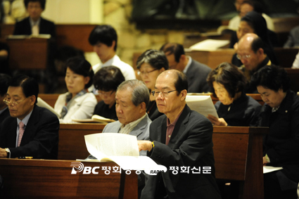 평신도, 신앙인으로 거듭나 교회 새롭게 하자