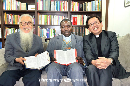 3박자로 진행하는 부룬디 성경 지원