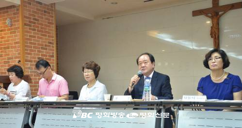 신앙의 위기, 직접 나서 조사하고 헤쳐간다