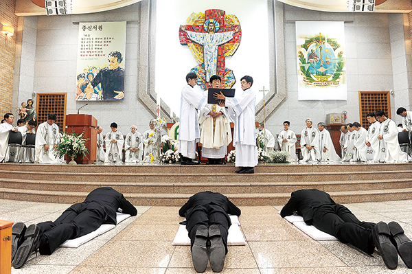 “저의 모든 것, 당신께 온전히 봉헌합니다”