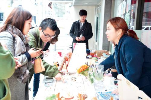 서울대교구 청소년국 청소년문화사목부, 결손 가정 돕기 ‘평화마켓’