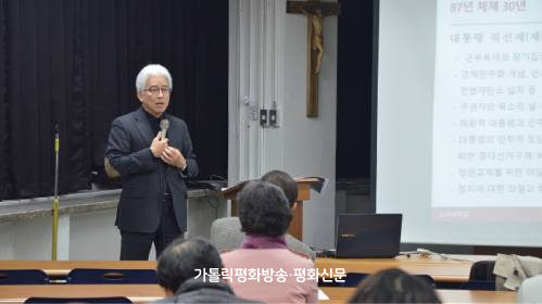 교회, “살아있는 성경말씀” 신자들에게 전해야