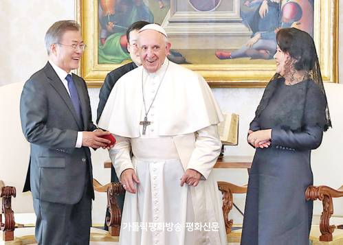 교황, 한반도 평화의 길 “멈추지 말고 나아가라”