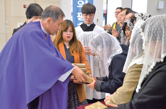 성경 공부로 뭉친 신자들… 신앙생활 튼튼해져