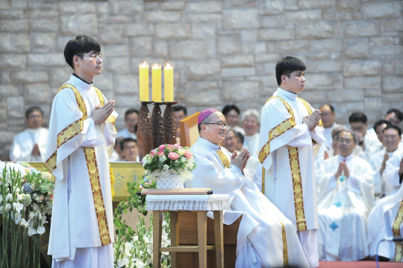 새 목자 맞은 부산교구, 화합과 희망의 공동체로 나아가다