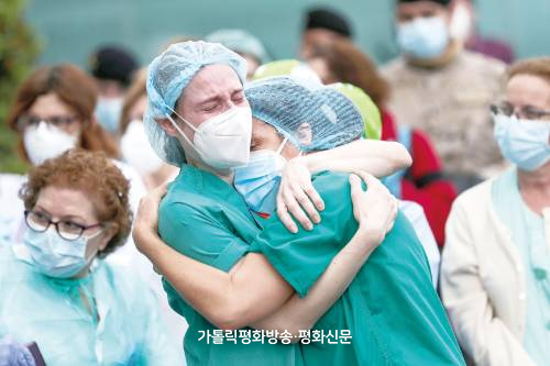 코로나19의 고통, 인류 사랑하시는 하느님의 눈빛 찾아야 할 때