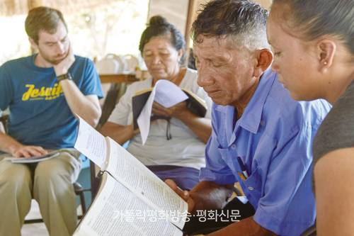 살아계신 하느님 말씀 ‘성경’, 성령의 빛으로 읽을 때 새로워져