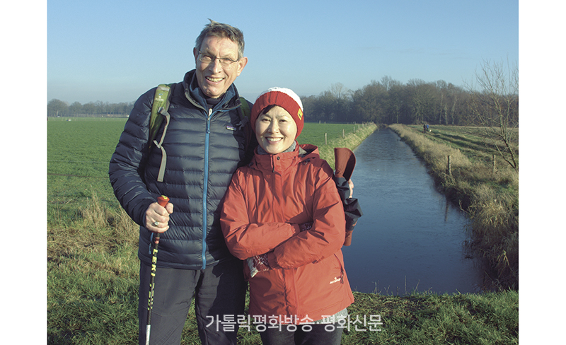 국제구호활동가 한비야 “하느님이 저를 업고 다니느라 힘드실거예요”